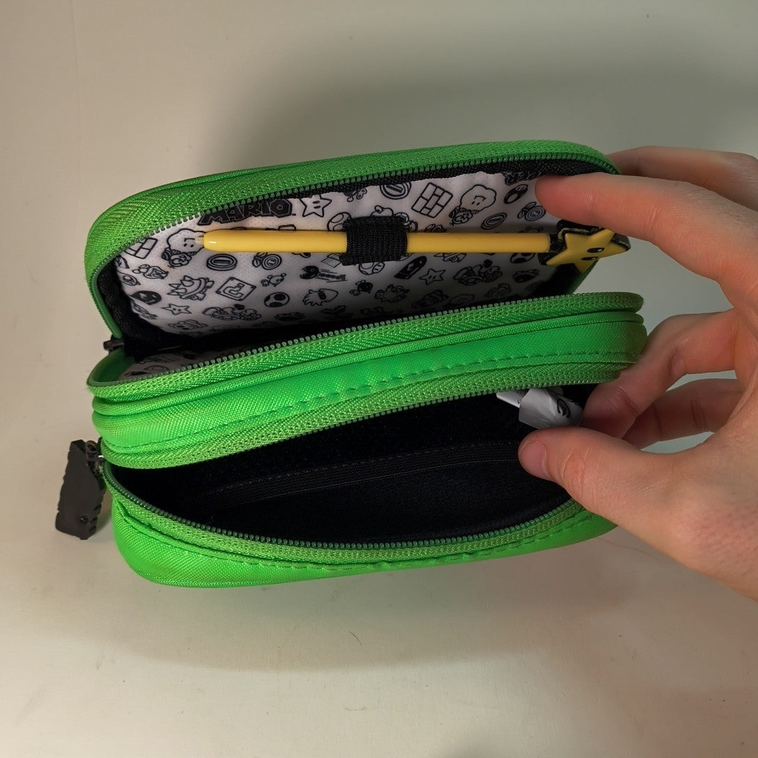Nintendo DS Travel Carrying Case Storage Green Yoshi Super Mario Zip Around