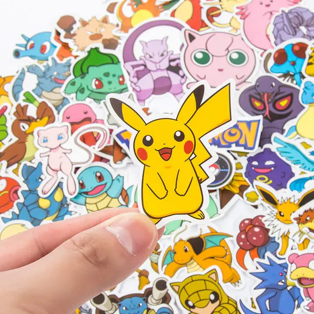 50/100 Uds pegatinas de Pokemon Kawaii Pikachu monopatín bicicleta guitarra portátil niños juguetes de pegatinas impermeables